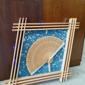 扇子 [扇子为檀香木制]