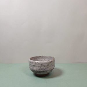 茶碗 [陶土]