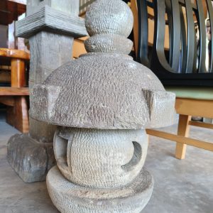 日本石灯 [石头制]