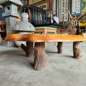 实木小矮桌 [木质][表面刮痕,便宜出售] [不接受邮寄]