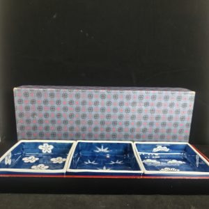 造型器皿 [有田烧] [木盒/陶瓷方皿][全新/盒装]Decorative Dish [Arita Ware] [Wooden Box / Square Ceramic Plate][New / Boxed]
