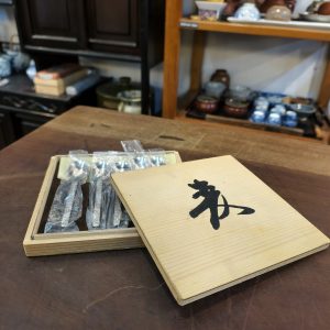 茶匙 [不锈钢制] [套/五件入] [全新/木盒装] Teaspoon [Stainless Steel] [Set of Five Pieces] [Brand New / Wooden Box]