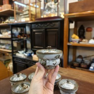 小盖杯 [陶土] Small Covered Cup [Clay]