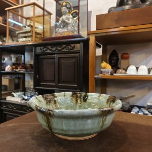 大壶嘴碗 [陶土] Large Spouted Bowl [Pottery]