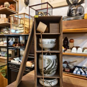 茶道组 [1水指1茶洗1茶碗1茶盏1竹勺1茶筅] [全新/木盒装] Tea Ceremony set [1 Water Container, 1 Waste Water Bowl, 1 Tea Bowl, 1 Tea Cup, 1 Bamboo Scoop, 1 Tea Whisk] [New/Wooden Box]