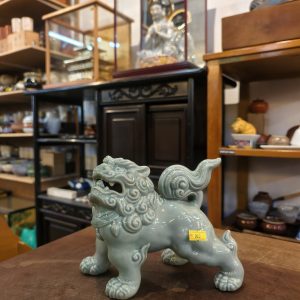 招福狮 [青瓷] Lucky Lion Ornament Shofuku Lion [Celadon Porcelain]