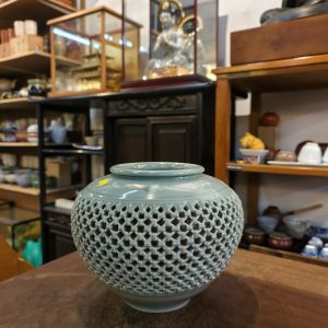 花瓶 [镂空青瓷] Vase [Openwork Celadon]