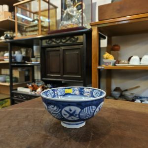 中碗 [手绘老瓷] Medium Bowl [Hand-painted Antique Porcelain]