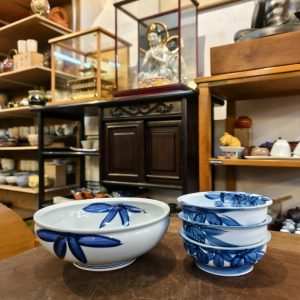 手绘瓷器 [1大碗3小碗][套] Hand-Painted Porcelain Bowl Set [1 Large Bowl + 3 Small Bowls][Set] 
