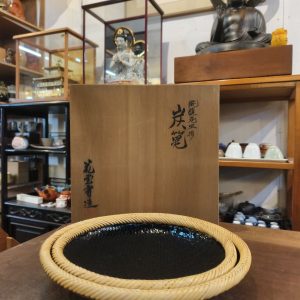 炭籠 [竹制][日本茶道时装火炭用] [全新/木盒装] Charcoal Basket [Bamboo][Used for Japanese tea ceremony charcoal heating] [New / Wooden box included] 