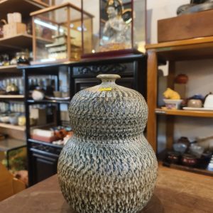 花瓶 [陶土] Vase [Pottery]