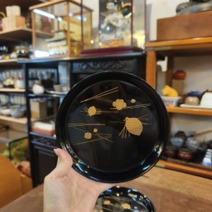 描金漆木 [老漆木][套/两件入] Gold-Lacquered Wooden Plates [Vintage Lacquerware][Set of 2] 