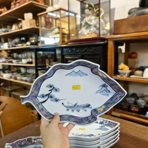 造型盘 [手绘瓷器] Decorative Plates [Hand-Painted Porcelain]