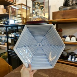 六角中盘 [瓷器] Hexagonal Medium Plate [Porcelain]