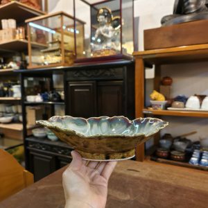 造型盘 [锅岛烧] [青山作] Shaped Plate [Nabeshima Ware] [Made by Seizan]
