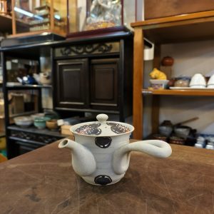 茶壶 [陶土] Teapot [Ceramic]