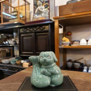 置物 [狗] [青瓷] Decorative Ornament [Dog] [Celadon]