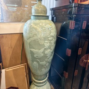 超大花瓶 [青瓷] Extra Large Vase [Celadon] [小瑕疵，便宜出售] [Minor Imperfection, Special Price]