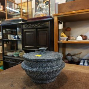 石锅 [石头制] Stone Pot [Stone]
