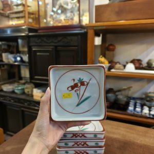 小方皿 [赤绘烧] [套/五件入] Small Square Plates [Aka-e Ware / Red-Painted Porcelain] [Set of 5] 